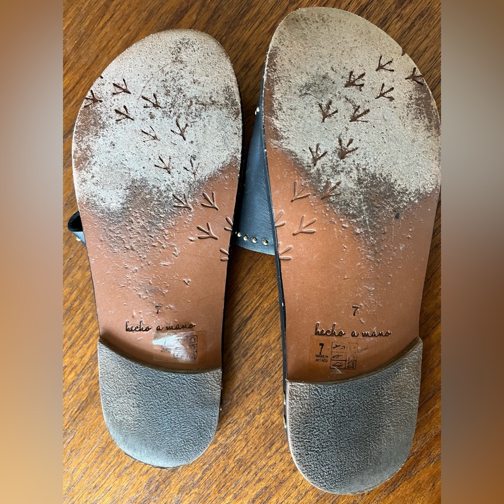 Beek sandals. Size 7. Quality Black Leather w/ stud details. - Picture 4 of 6